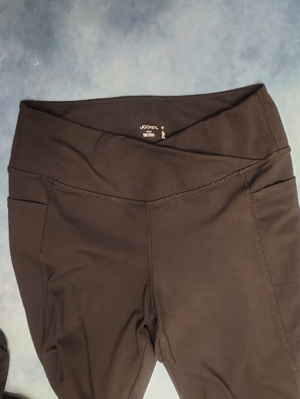 Jockey Ladies Crosswaist Yoga Pants 2 Pair Medium - Picture 9 of 11